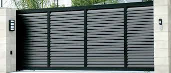 How to brace a large wood gate. Fences Gates Auckland Wellington Christchurch Wanganui Nz