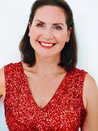 Natalie Neri's Instagram, Twitter & Facebook