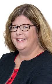 Carolyn Hunt's Instagram, Twitter & Facebook