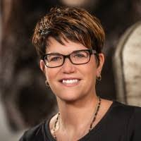 Jennifer Tolar's Instagram, Twitter & Facebook