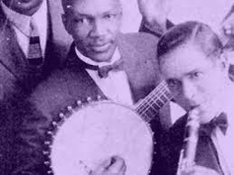Jazz music originated in the sounds of black musicians in the south, but it soon spread to become a hugely popular genre in the sprawling metropolises of the north. Famous Jazz Musicians Of The 1920s The Document Records Store