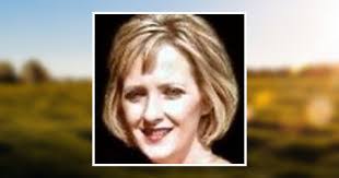 Dana Wills's Instagram, Twitter & Facebook