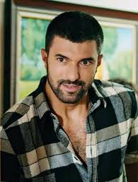 LOVE MY ALDI WREATH! I FORGOT TO MENTION MY ALDi DOORMAT AS WELL!