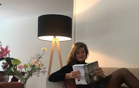 Het vijfde deel maan is vorige maand verschenen. Sandra Leest Eindelijk De Zeven Zussen En Maakt De Winnaars Van Het Boek Bekend Damespraatjes