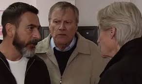 Coronation Street spoilers: Fans angered by Ken Barlow and Roy Cropper  fight