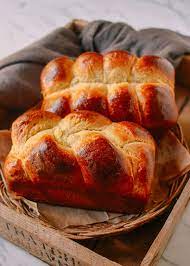 Ciabatta adalah jenis roti tawar yang berasal dari italia. 6 Jenis Roti Khas Perancis Bentuknya Unik Dan Rasanya Memikat