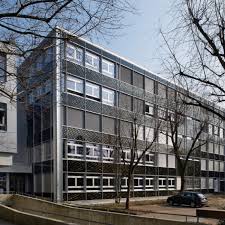 Adequate balance sheet with questionable track record. Ecole Professionnelle Commerciale Lausanne Epcl Berset Ingenieurs