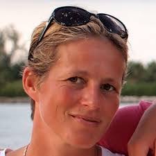 Emily Wold's Instagram, Twitter & Facebook