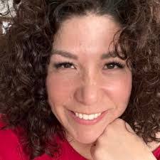 Laura Arocha's Instagram, Twitter & Facebook