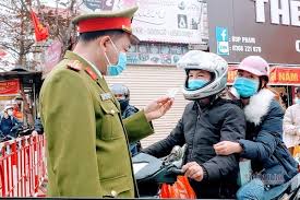 Social distancing, còn được gọi là cách ly vật lý) là một tập hợp các hành động kiểm soát nhiễm trùng phi dược phẩm nhằm ngăn chặn hoặc làm chậm sự lây lan của một bệnh truyền nhiễm. Háº£i DÆ°Æ¡ng TrÆ°á»›c Giá» Thá»±c Hiá»‡n Lá»‡nh Cach Ly Toan Xa Há»™i Vietnamnet