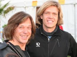 Ihre fans bekamen ihren sohn nun erstmals zu gesicht. Hajo Schumacher En Twitter Wunsche Meinem Alten Laufkumpel Jurgen Drews Dass Er Flott Wieder Auf Die Beine Kommt