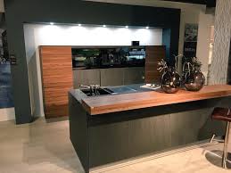 Next125 Kuche Nx950 Keramikfront Next125 Kuche Designkuche Theke Kuchen Kochinsel Kuchen Design Kuche Kuchenplanung