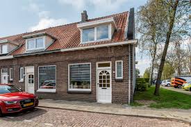 Huis kopen aan de nieuwstraat in zwijndrecht? Huis Te Koop Schoolstraat 32 3332 Bm Zwijndrecht Funda