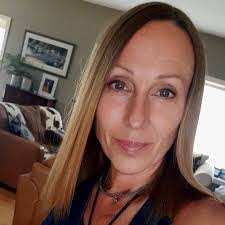 Janelle Lockhart's Instagram, Twitter & Facebook