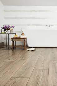 Aqualock 8mm Laminate Flooring Stable Oak Laminate Flooring Flooring Natural Flooring