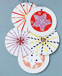 Salzteig ist übrigens wie gemacht, um weihnachtsbaumschmuck mit kindern zu basteln. Weihnachtsbaumschmuck Basteln Schone Ideen Brigitte De