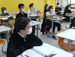 Bakan ziya selçuk yaptığı açıklamada bütün sınıflar için sınavların okullarda yapılacağını açıkladı. Meb Den Flas Yuz Yuze Egitim Karari Okullar Ne Zaman Aciliyor Kacinci Siniflar Okula Gidecek Takvim