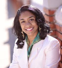 Behind the Facade: How to Structure Company Operations for Sustainable  Success : Butler Pierre, Alicia: Amazon.in: Books