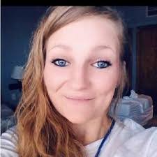 Anna Dowden's Instagram, Twitter & Facebook