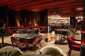 Unas semanas antes de carnaval, las murgas compiten en el teatro lópez de ayala para ver quien tiene la crítica más ácida de la sociedad y divierte más al público que suele llenar el teatro. Restaurante Casino Picture Of Nh Gran Hotel Casino Extremadura Badajoz Tripadvisor