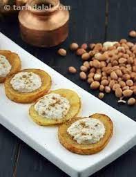 Crsipy Potato Topped With Peanut Curd Chutney Vrat Upvas Recipe Recipe Recipes Farali Recipes Food