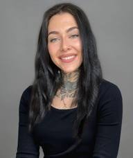 Rachel Crain's Instagram, Twitter & Facebook