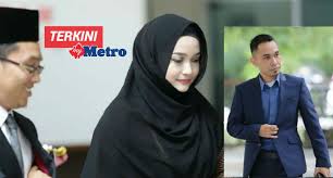 Tidak menerima sebarang komen yang menghina dan maki caci. Berpisah Di Hujung Jalan