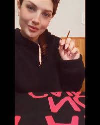 Mariana Giles's Instagram, Twitter & Facebook