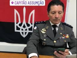 Baixe a bandeira da ucrânia. Deputado Do Es Usa Bandeira De Radicais Ucranianos Em Sessao Da Assembleia A Gazeta
