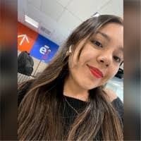 Winnie Reyes's Instagram, Twitter & Facebook