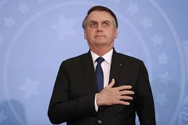 Impasse entre planalto e exército chega a ponto crítico; Bolsonaro Diz Que Alunos Nao Sabem Formula Da Agua E E Banhado Em Criticas 15 05 2019 Uol Universa
