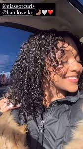 So fresh and so clean. @niasgotcurls made those pretty curls POP! Book your  Curl Care with Nia #kansascitycurl #kansascityhairstylist  #kansascitynatural #curlyhair #curlyhair #foryoupage #kccurl