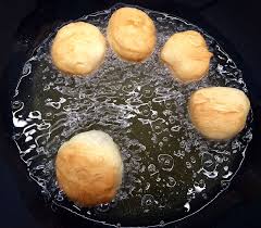 Gogosi Susse Rumanische Krapfen Miss Red Fox Rumanisches Essen Rezepte Rumanische Rezepte