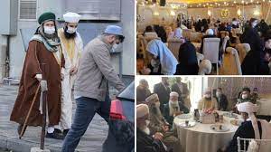 Cübbeli ahmet hoca, gerek kılık kıyafetinin özgünlüğü, mizaha kaçan yorumları ile medyada en fazla yer alan bir hoca olarak kamuoyunda sempati ile takip edilmektedir. Cubbeli Ahmet Pandemide Kizina Dugun Yapti Onlemler Hice Sayildi Sol Haber