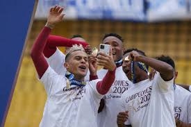Jun 05, 2021 · de igual manera, el juvenil ibaguereño viene haciendo una destacada temporada con tolima, club que ahora tendrá que medirse a la equidad en las semifinales de la liga betplay i 2021. Celebran Los Campeones Este Sera El Itinerario De Regreso Del Deportes Tolima A Ibague Tras Lograr La Liga Betplay 1 2021