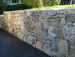 Stoneyard | stoneyard® prides itself in cutting and splitting all natural, real stone veneer from new england stones. Stone Veneer Cost Landscaping Network