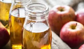 Ayrıca buna ek olarak saf sirke diye bilinen beyaz sirke ile karbonatı karıştırarak sildiğiniz duşa kabininiz kireç lekelerinden arınmış parıl parıl parlayan bir duşa burada yapılması gereken sirke ve karbonatı karıştırarak macun elde etmektir. Sirkeli Su Ile Yikanmak Nazara Iyi Gelir Mi Nazara Karsi Korur Mu