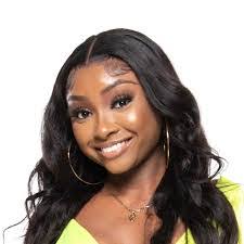 Kimberly Calixte's Instagram, Twitter & Facebook