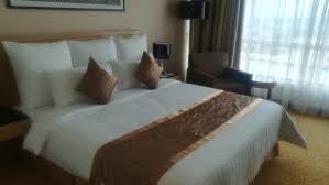 Frequently asked questions about bandar baru bangi hotels. King Size Bed In Superior Room Picture Of Hotel Tenera Bandar Baru Bangi Tripadvisor