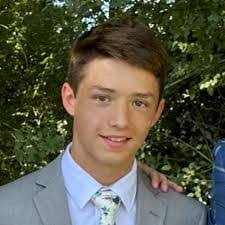 Devan Pierce's Instagram, Twitter & Facebook