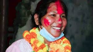 जसपाको प्राथमिकतामा थारु समुदाय : मधेस प्रदेशमा पूजा चौधरी उम्मेदवार