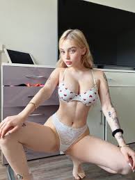 elenas.caprice (@elenascaprice)  Posts  X