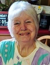 Lucinda Lott's Instagram, Twitter & Facebook