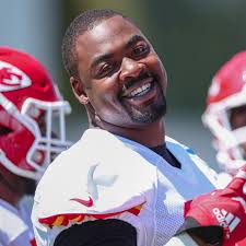 Chiefs Kingdom, join us in wishing Janarius Robinson a very Happy Birthday  🎂