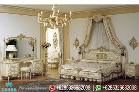 Disewakan rumah dalam townhouse yang nyaman, asri dan strategis semi furnished di jagakarsa. Set Tempat Tidur Pengantin Klasik Modern Mewah Terbaru Kt 126 Zahra Furniture