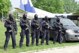 Atat serviciul roman de informatii, cat si serviciul de informatii externe fac angajari. Sangeros CÄƒmilÄƒ Fost Angajari Sri Din Sursa Externa Stillforstyle Ro