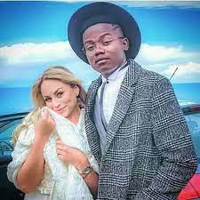 Acima está uma pequena descrição do conteúdo do livro baixar musica kizomba angolana 2020. Momentos O Cantor Angolano We Love Music Angola Facebook