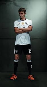 Zur em ⓿ ⓿ gibt es ein neues dfb trikot 2021. Thomas Muller Modelling The New Kit For Uefa Euro 2016 Nationalmannschaft Bayern Munchen Fussball Dfb Trikot