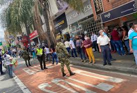 Así lo anunció aníbal gaviria, gobernador de antioquia, quien además aclaró que la restricción no irá, en un comienzo, hasta el 3 de enero, como se había planteado. Decretan Toque De Queda En Bello Antioquia Para Evitar Mas Contagios Alerta Paisa