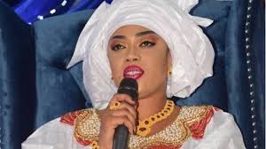 Aida Diallo: une femme peut-elle diriger une communauté religieuse en  islam?